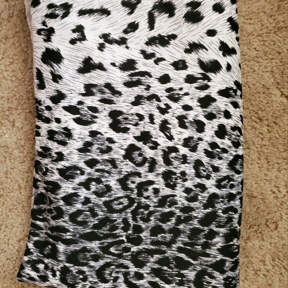 Fabric - Animal Print - Black and White - Picture 2 of 2